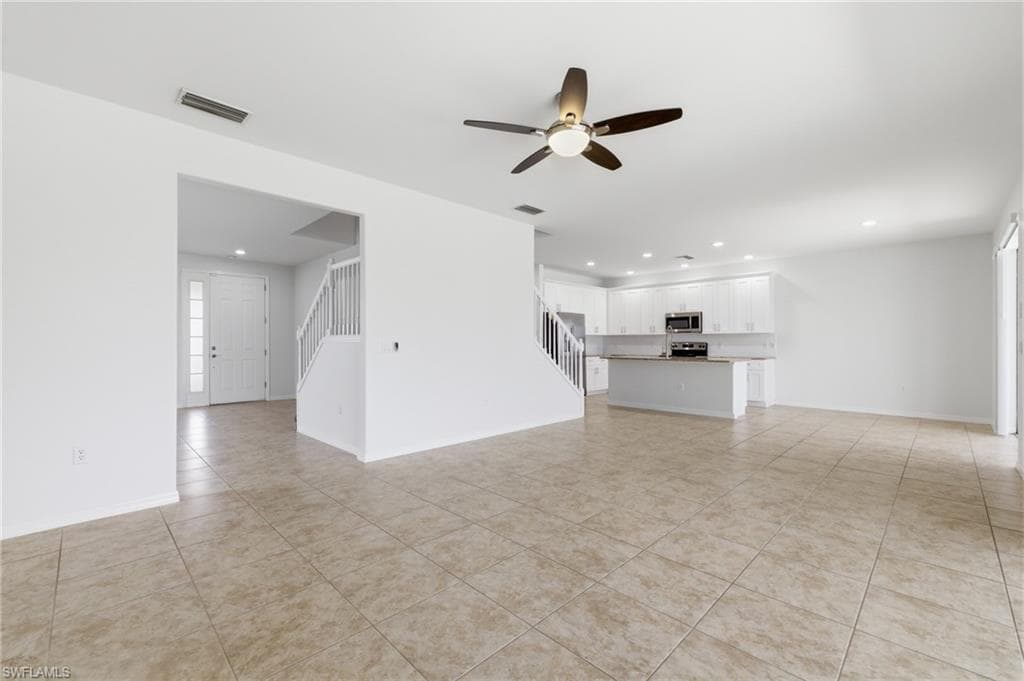 2639 Bellingham CT-8