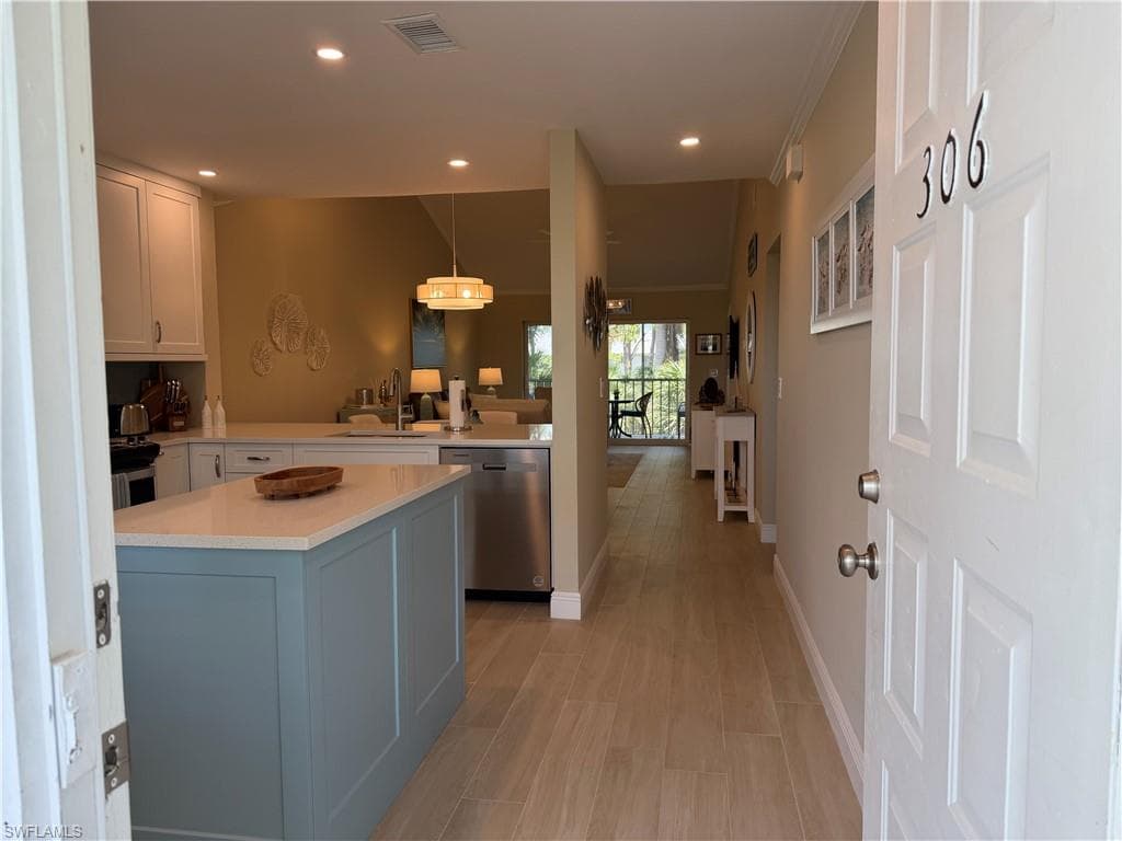 3002 Sandpiper Bay CIR A306-4