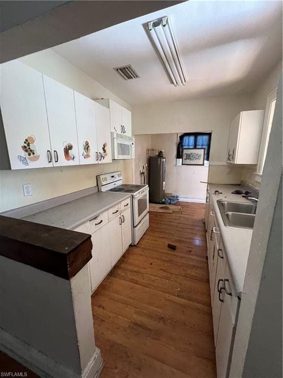 3835 Lake ST-2