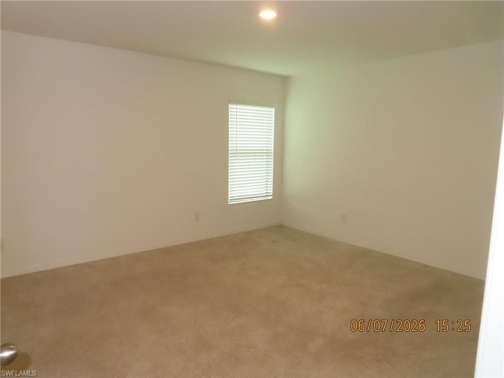 178 Blackstone DR-10