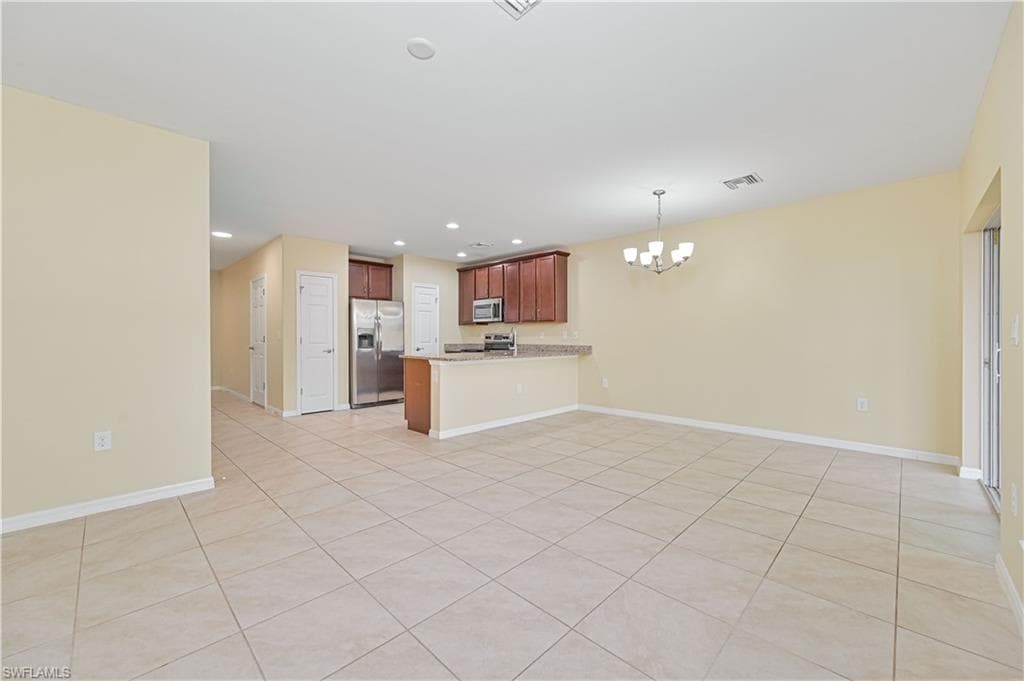 3739 Crofton CT-16