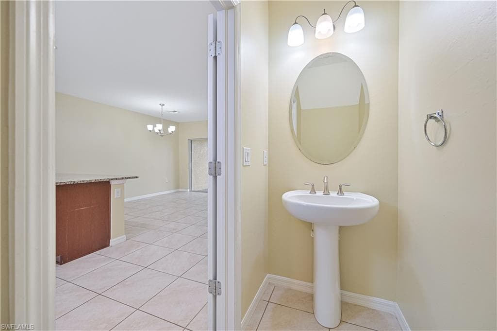 3739 Crofton CT-9