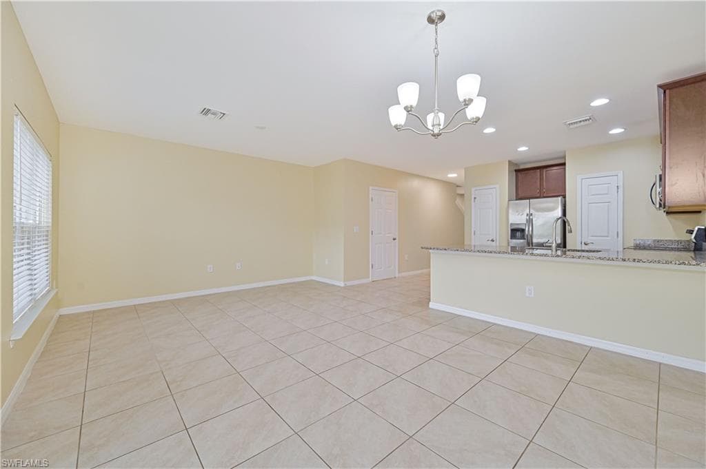 3739 Crofton CT-10