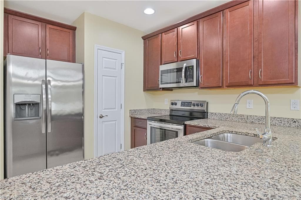3739 Crofton CT-4