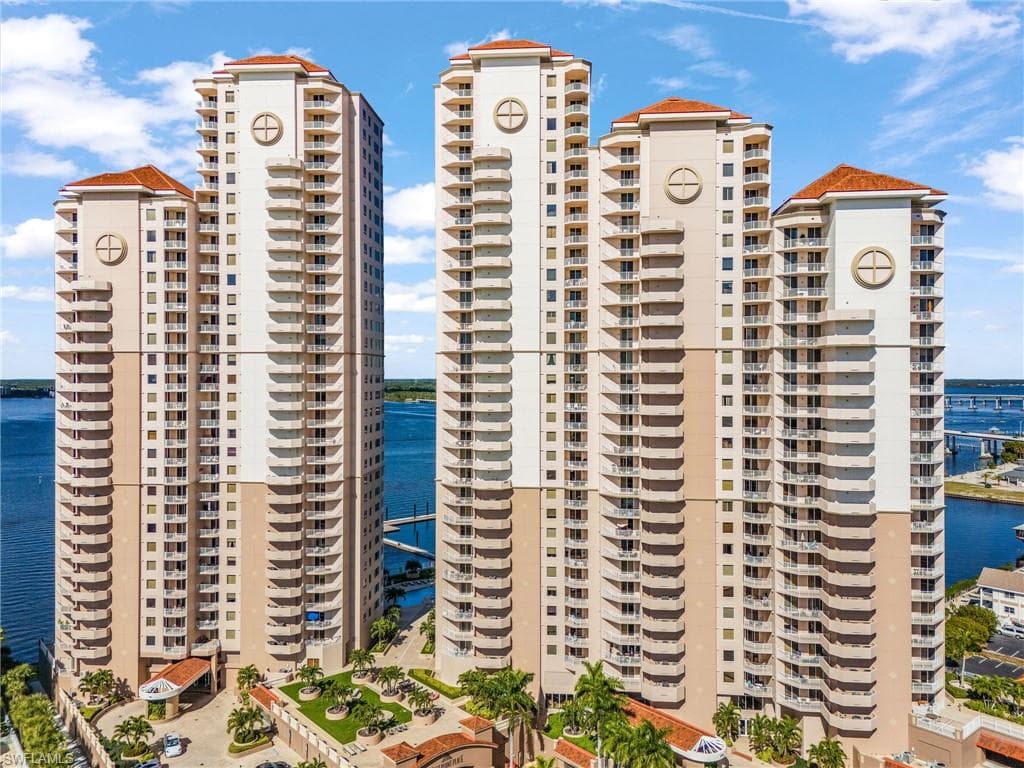 2090 W First ST 1210-1