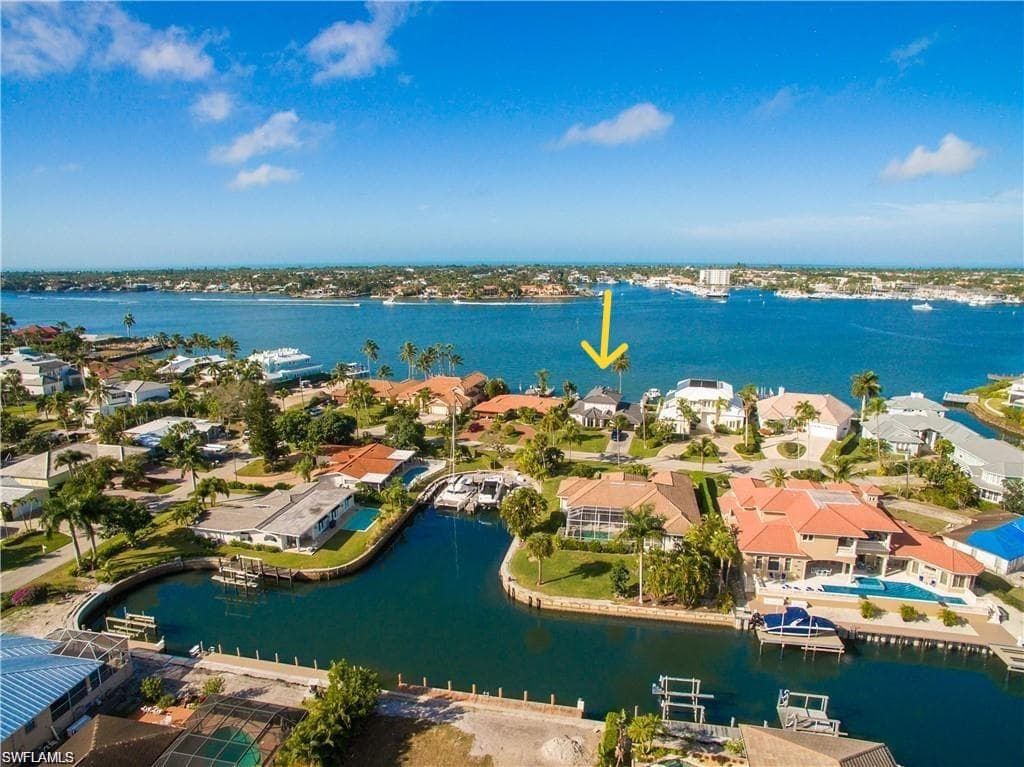 1535 Dolphin LN-21