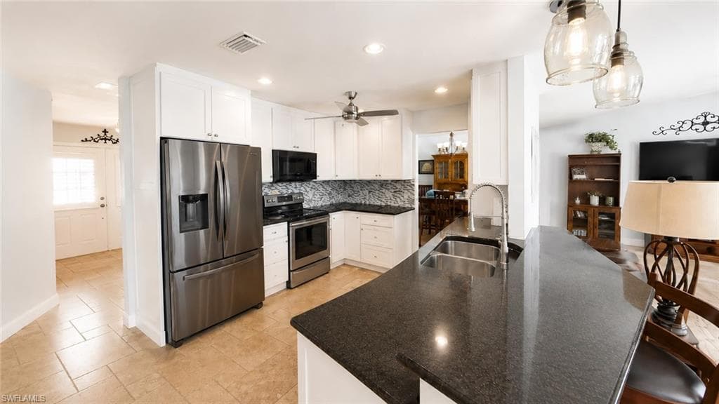 1089 Nottingham DR-6
