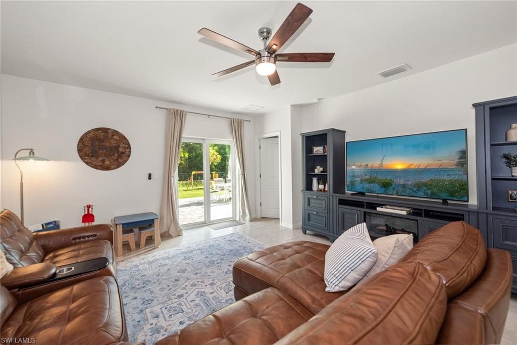 7149 Ponderosa Pine DR-28