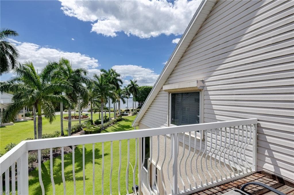 3593 Edgewood AVE-9