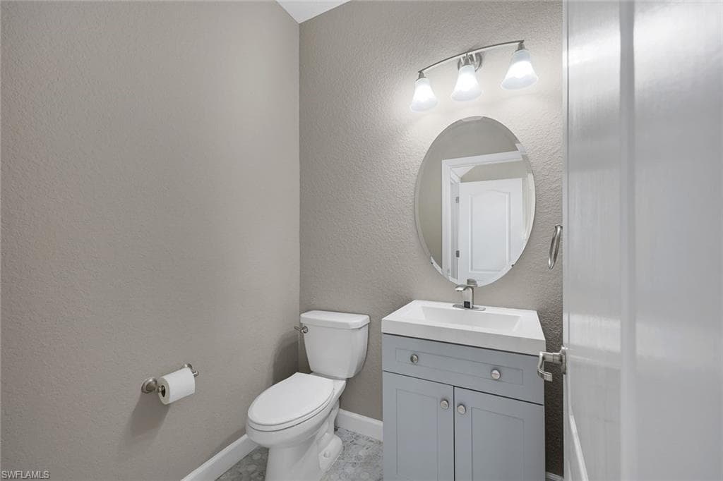 2262 Vermont LN-18