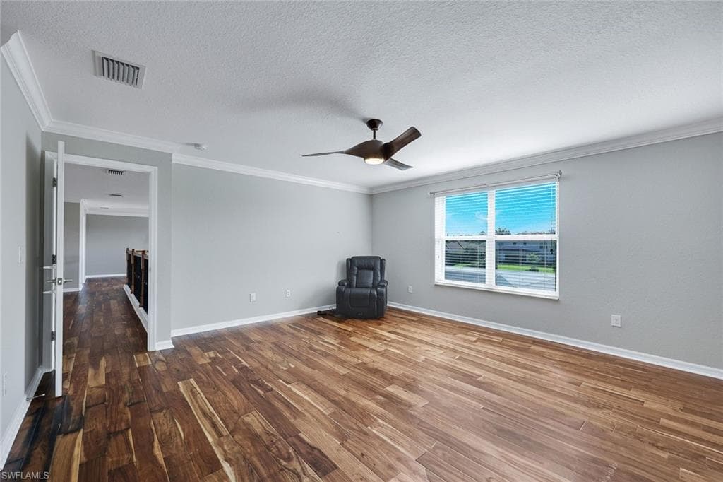 2262 Vermont LN-11