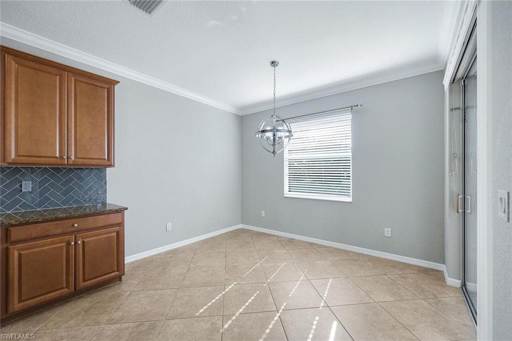 2262 Vermont LN-8
