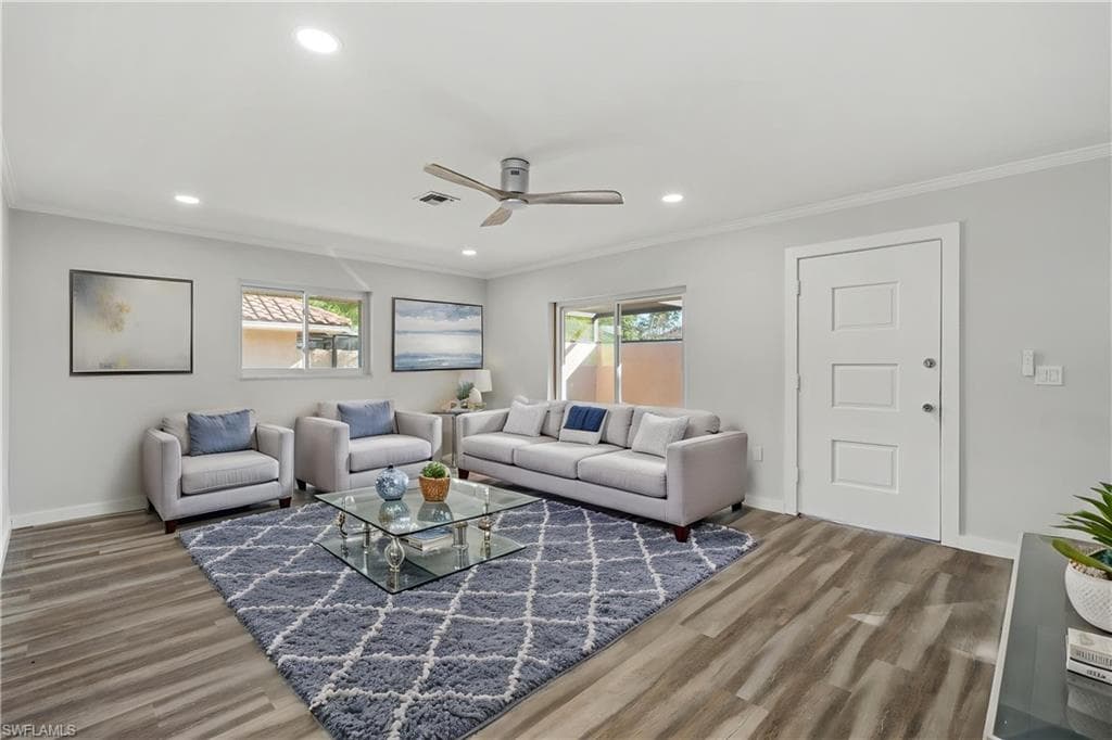 1521 Chesapeake AVE B2-2