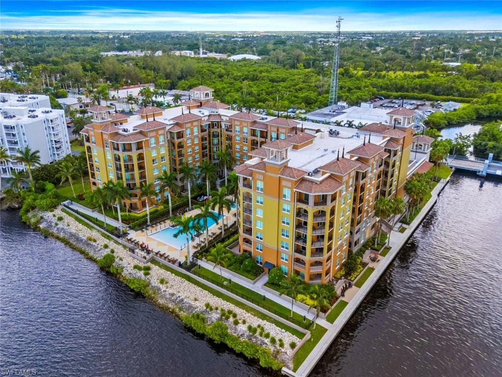 2825 Palm Beach BLVD 203-27