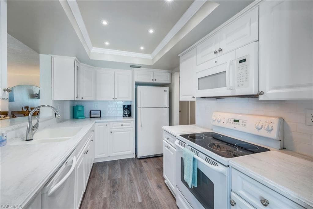 10475 GULFSHORE DR 142-4