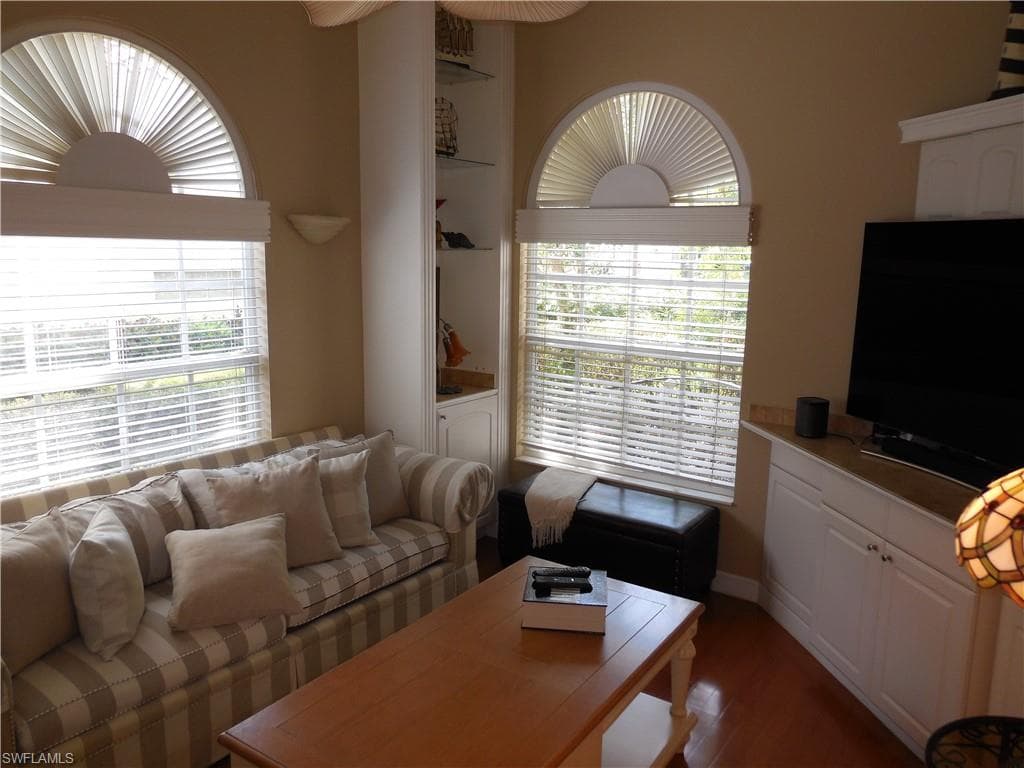 4456 Prescott LN-9