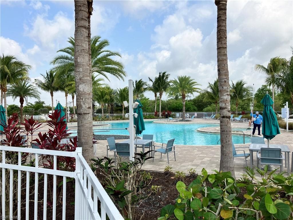 28109 Seasons Tide AVE-33