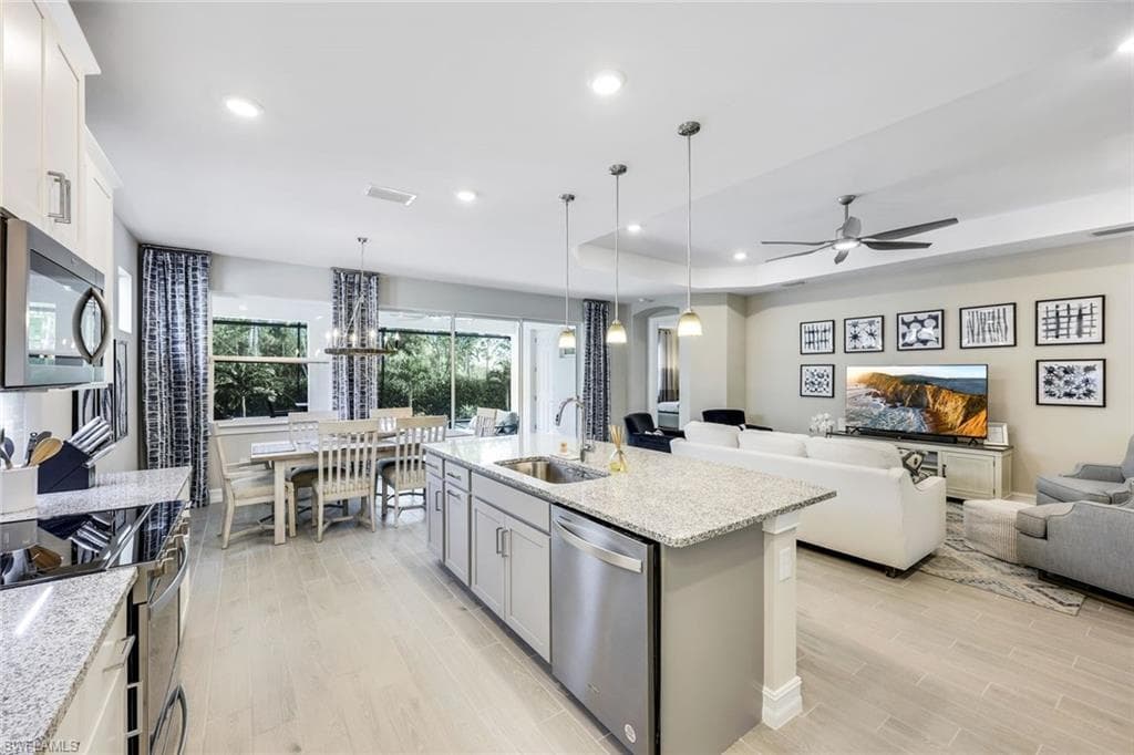 28109 Seasons Tide AVE-11