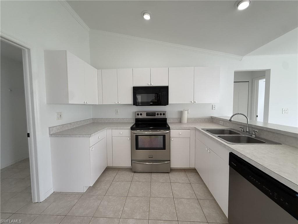 15603 Spring Line LN-12