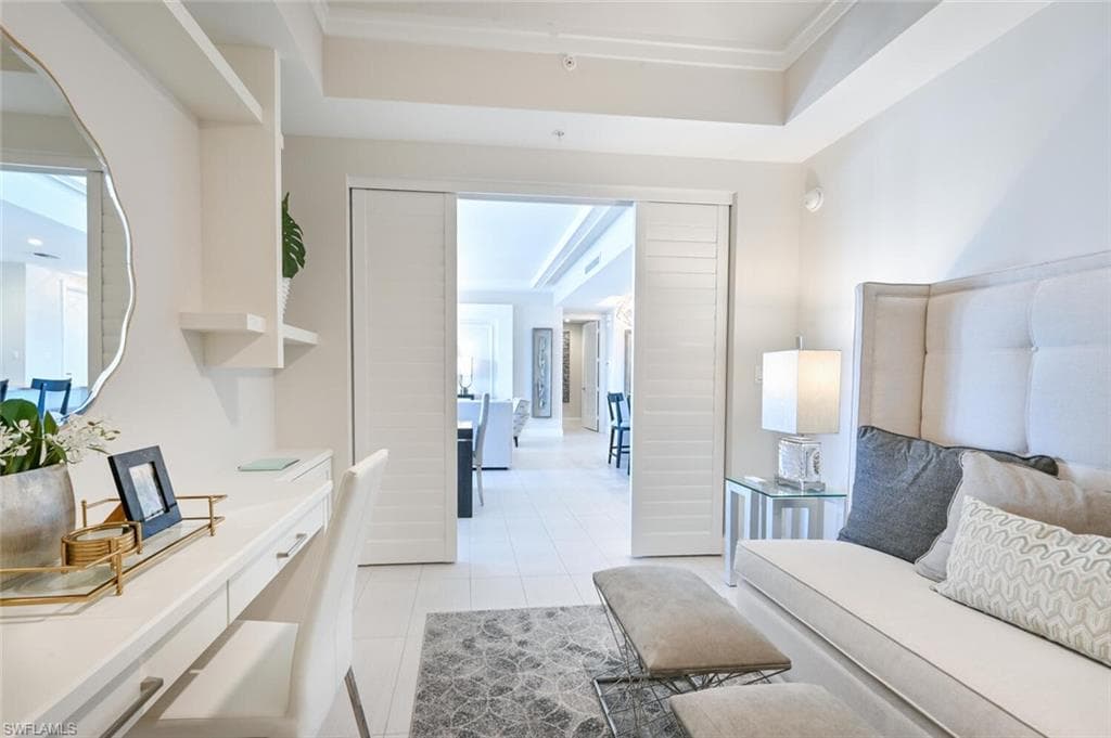 1111 Central Avenue 303-17