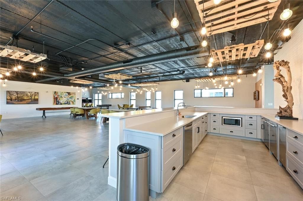 1111 Central Avenue 303-43