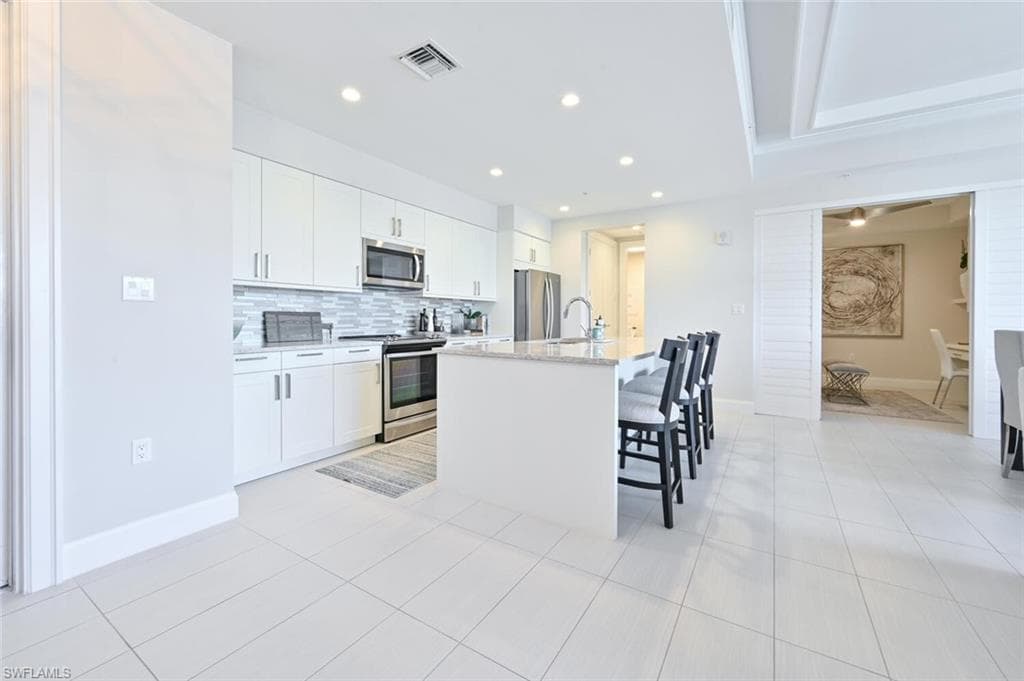 1111 Central Avenue 303-12