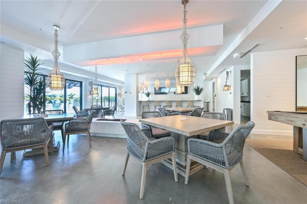 1111 Central Avenue 303-28