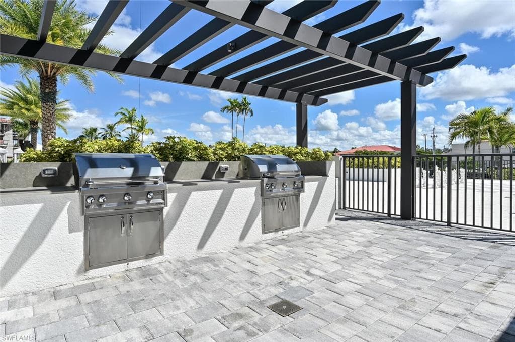 1111 Central Avenue 303-34