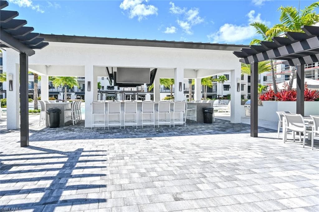 1111 Central Avenue 303-38