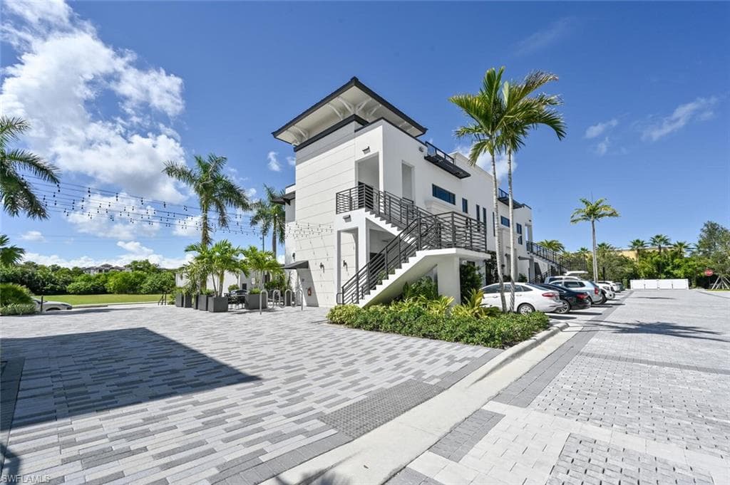 1111 Central Avenue 303-41