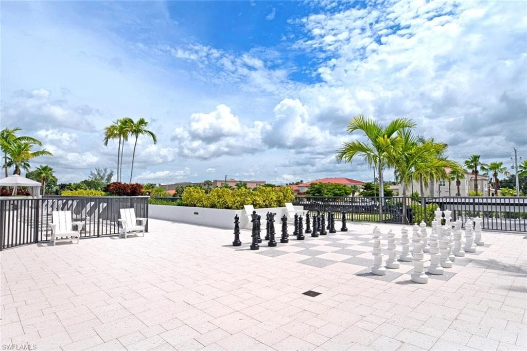 1111 Central Avenue 303-35