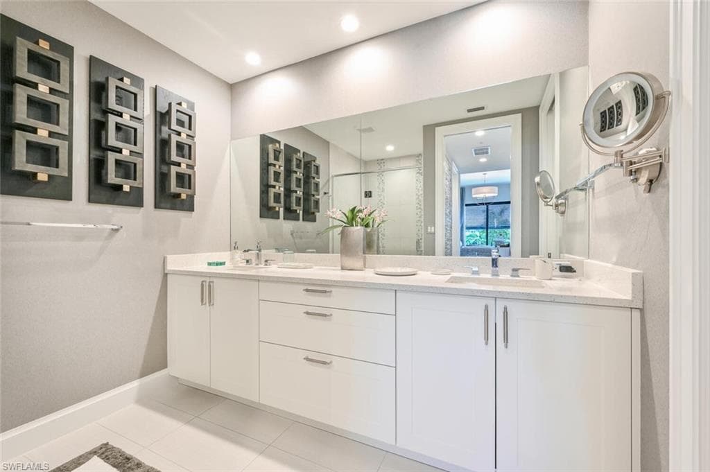 1111 Central Avenue 303-21