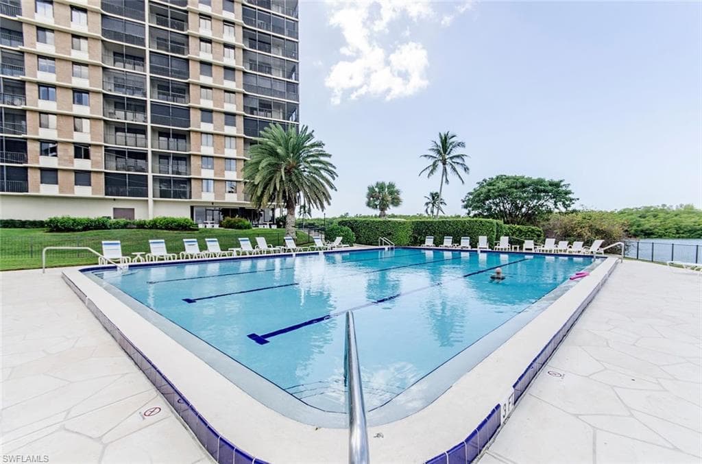 17 BLUEBILL AVE 1102-11