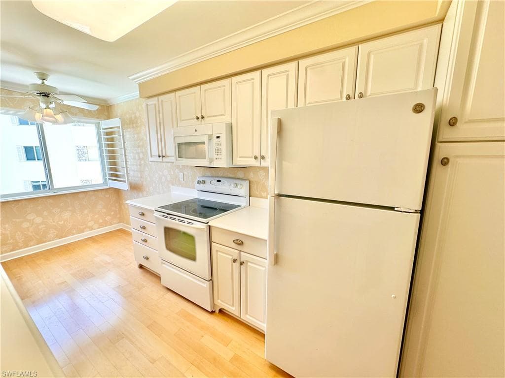 3420 Gulf Shore BLVD N 43-6