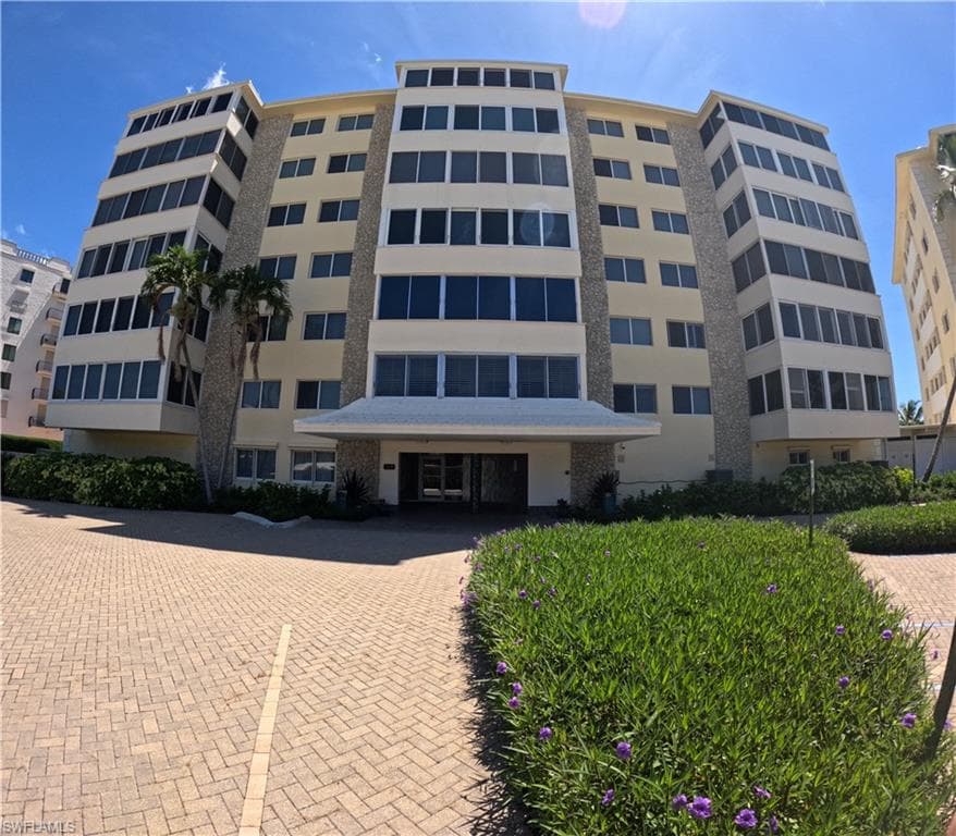 3420 Gulf Shore BLVD N 43-1
