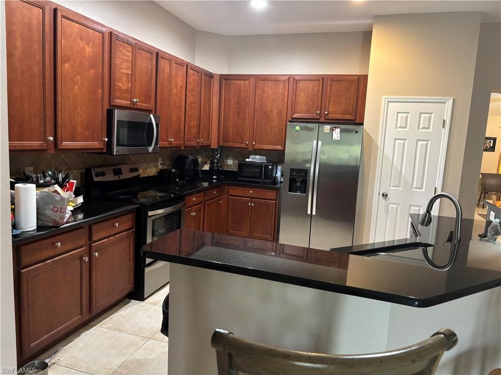 8031 Liriope LOOP-2