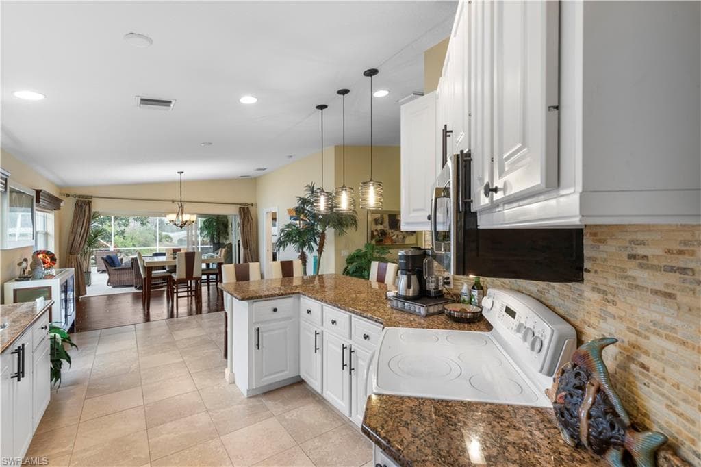 15382 Queen Angel WAY-9