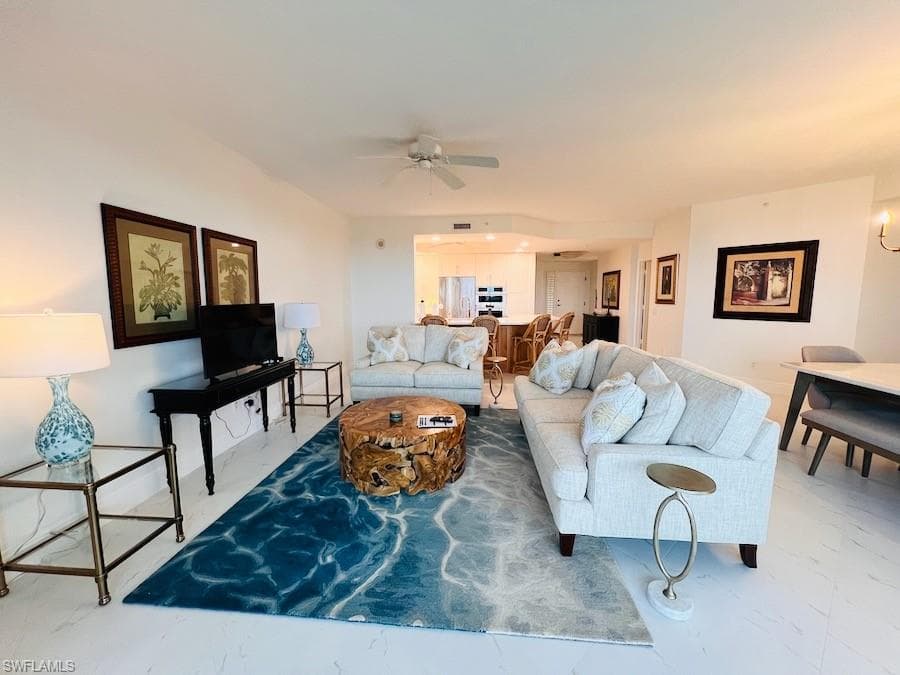 425 Cove Tower DR 902-10