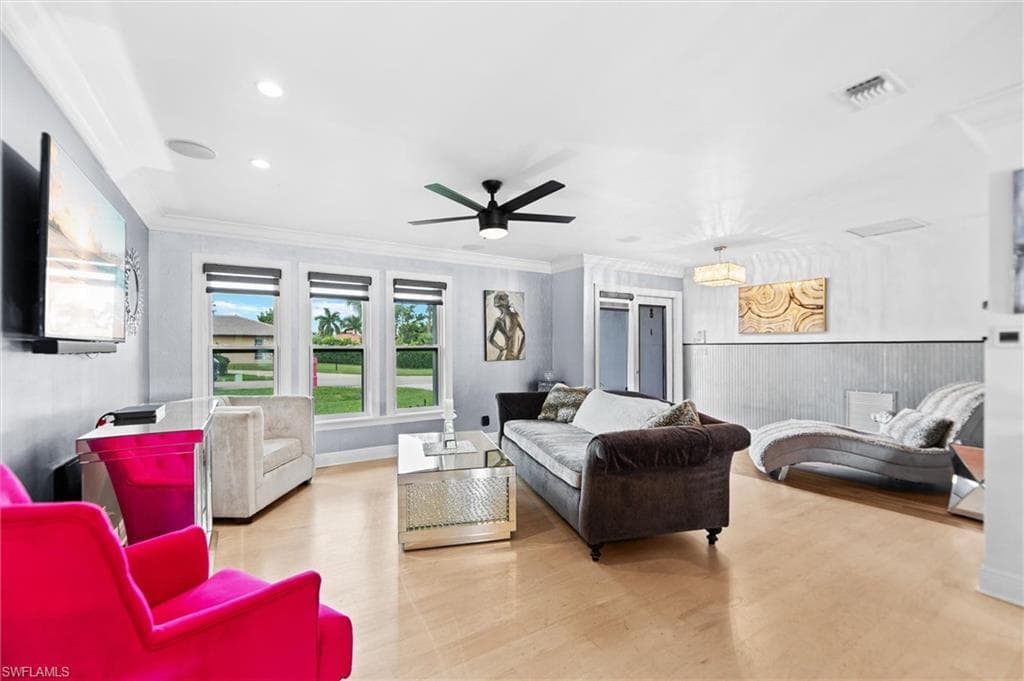 93 7th ST-12