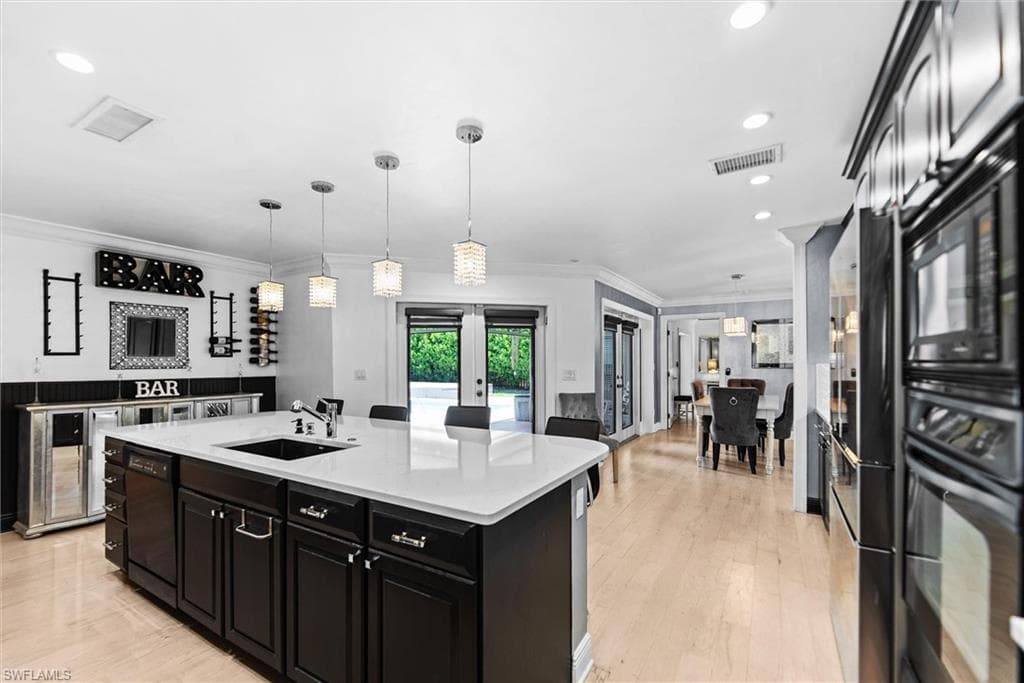 93 7th ST-7