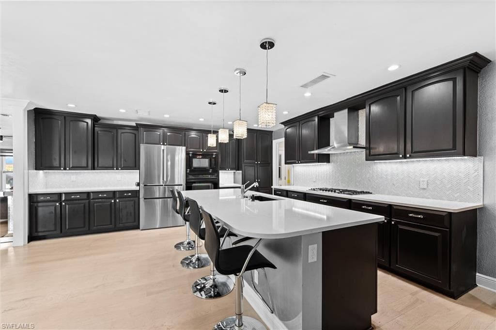 93 7th ST-5
