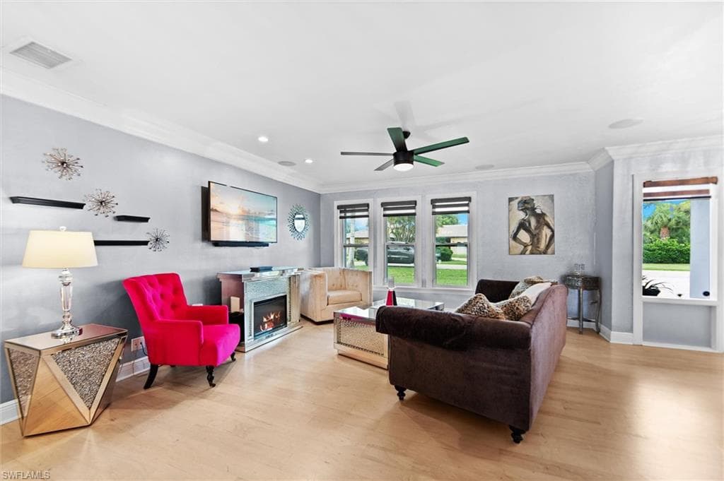 93 7th ST-10
