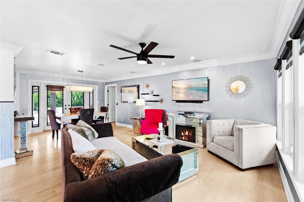 93 7th ST-11