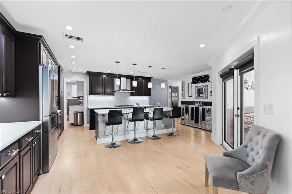 93 7th ST-4