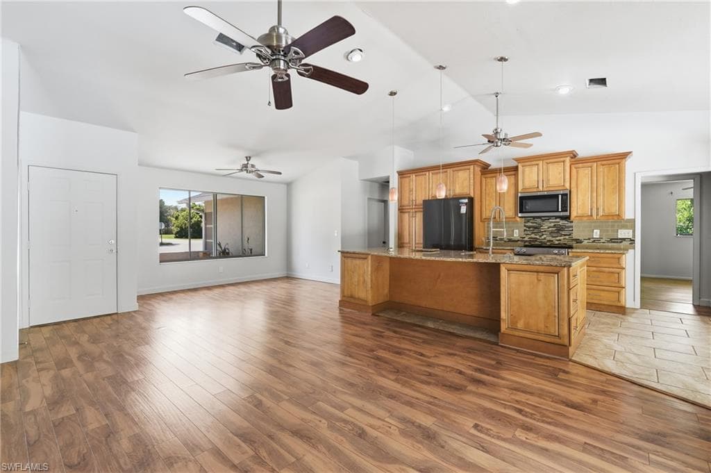 19028 Pine Run LN-4