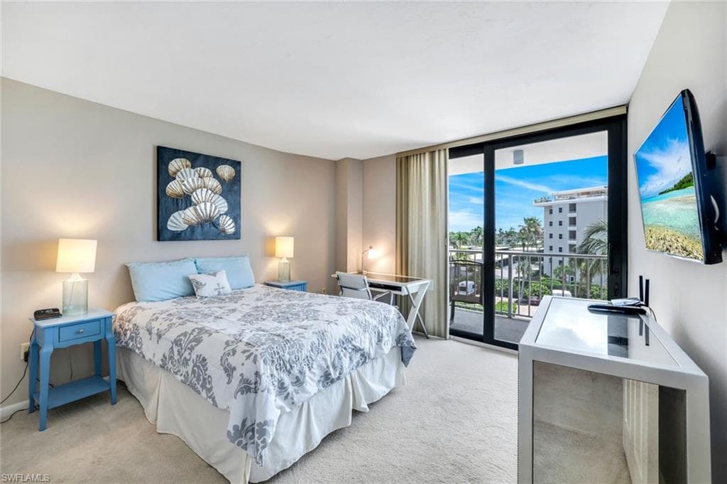 260 Seaview CT 407-14