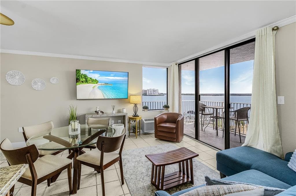 8701 Estero BLVD 304-2