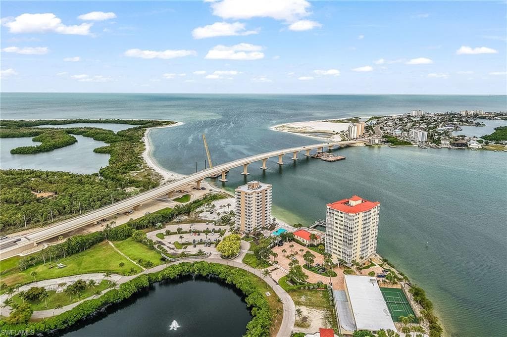 8701 Estero BLVD 304-19