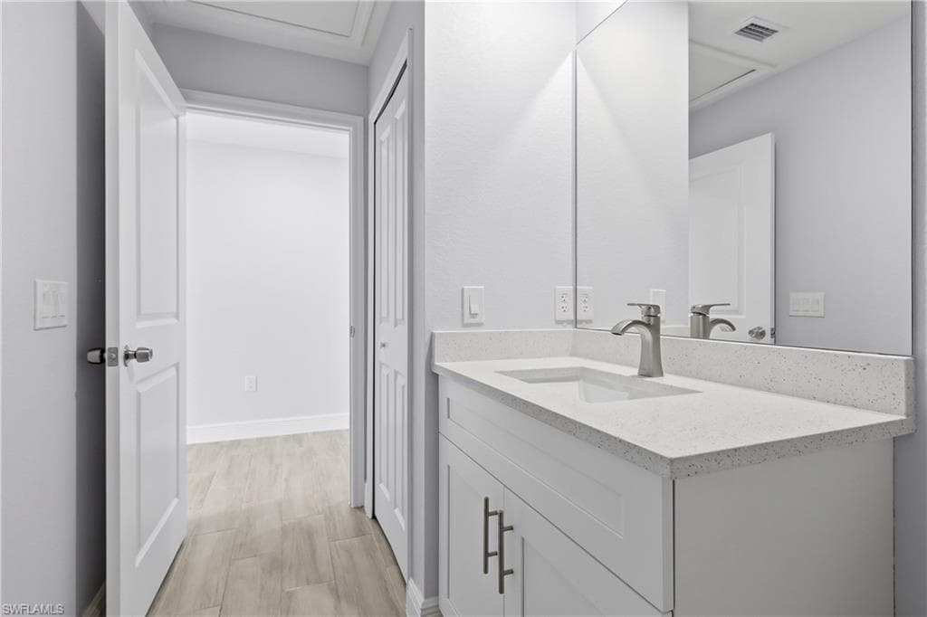 2955 Dunbar AVE A-18