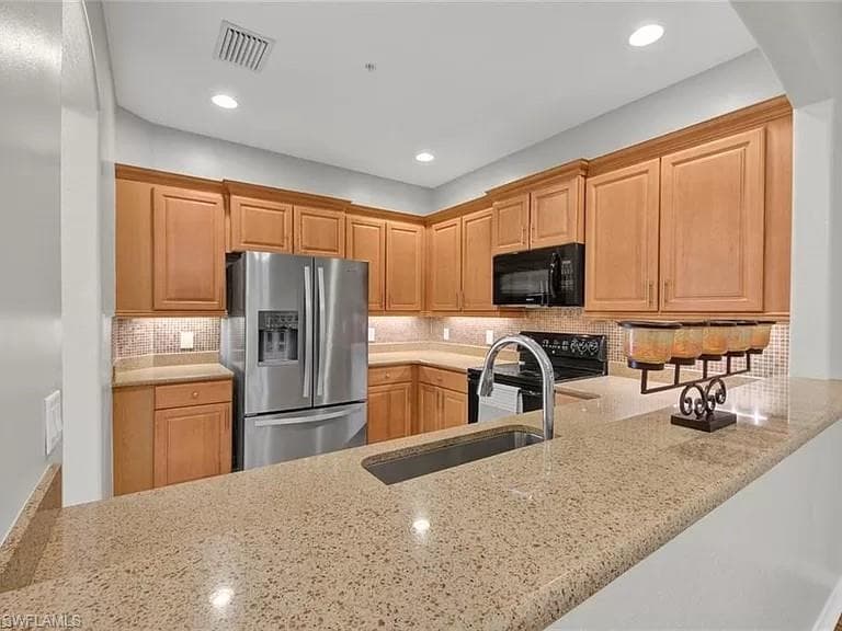 4400 Lazio WAY 202-9